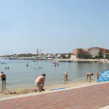 Апартаменты With Parking Space Banjol, Rab - 25967 *